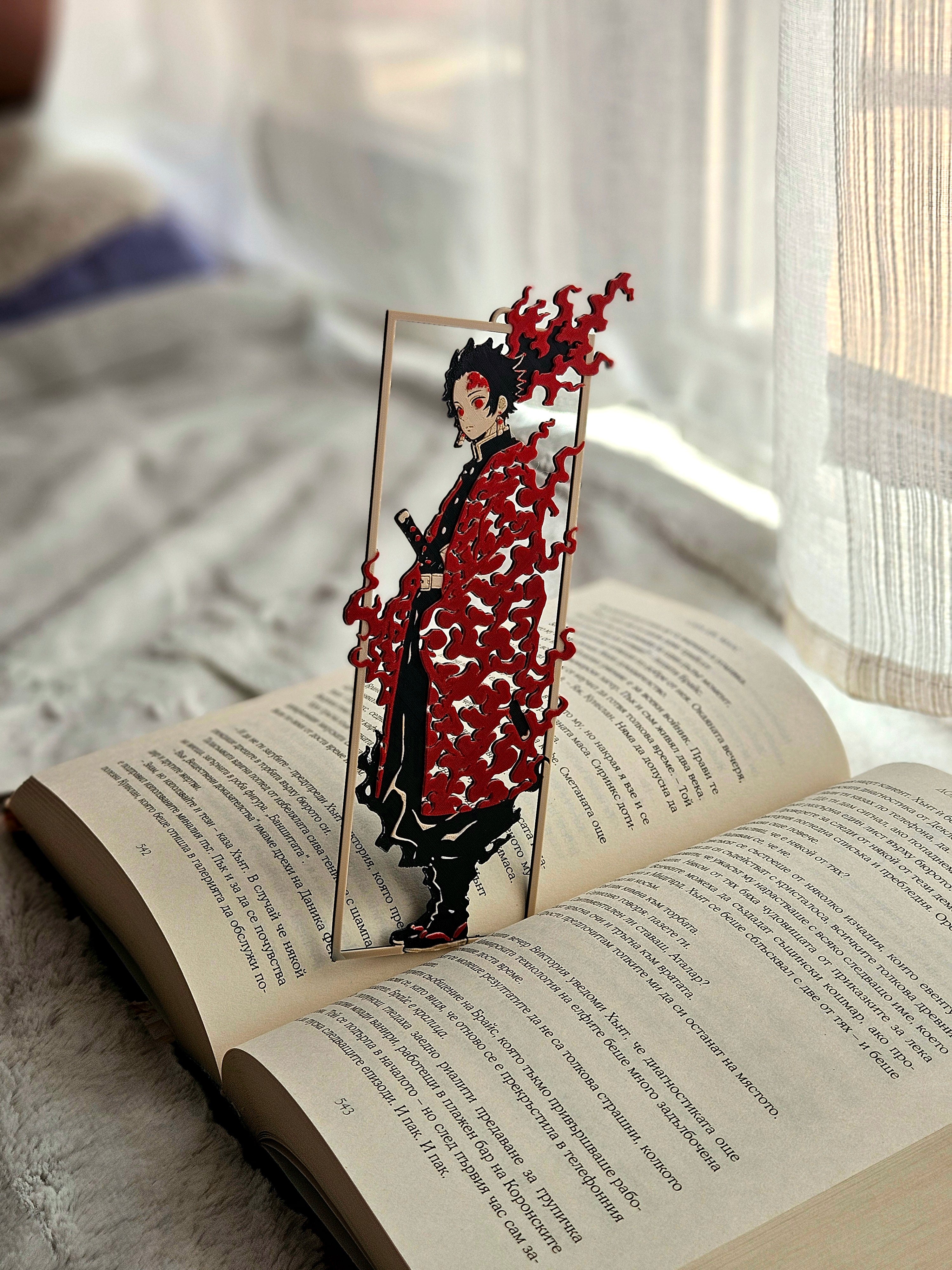 Eliso Framed Bookmark