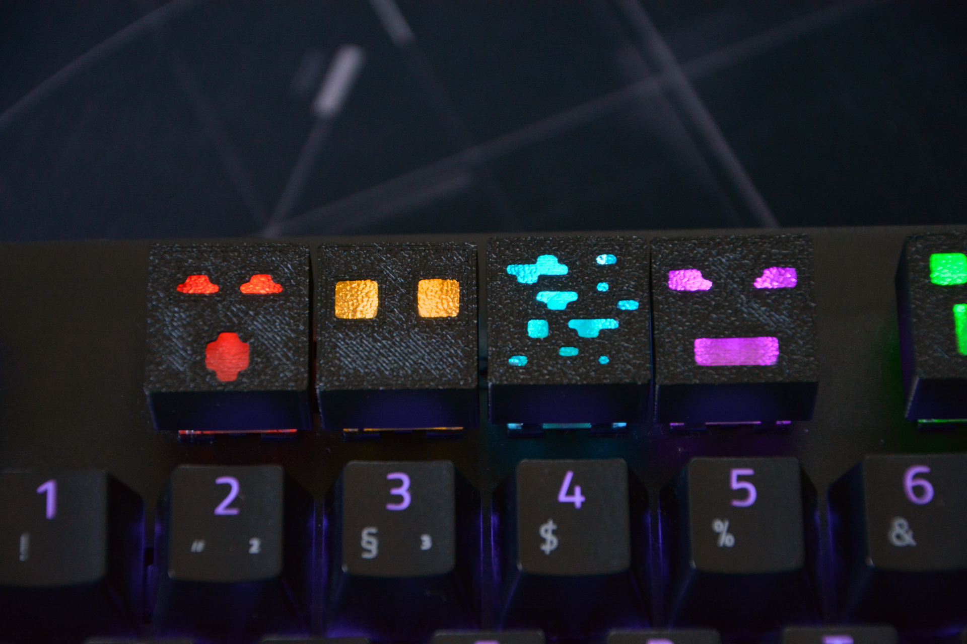 ELISO Pixel Mob Keycaps Set (8 Pieces)
