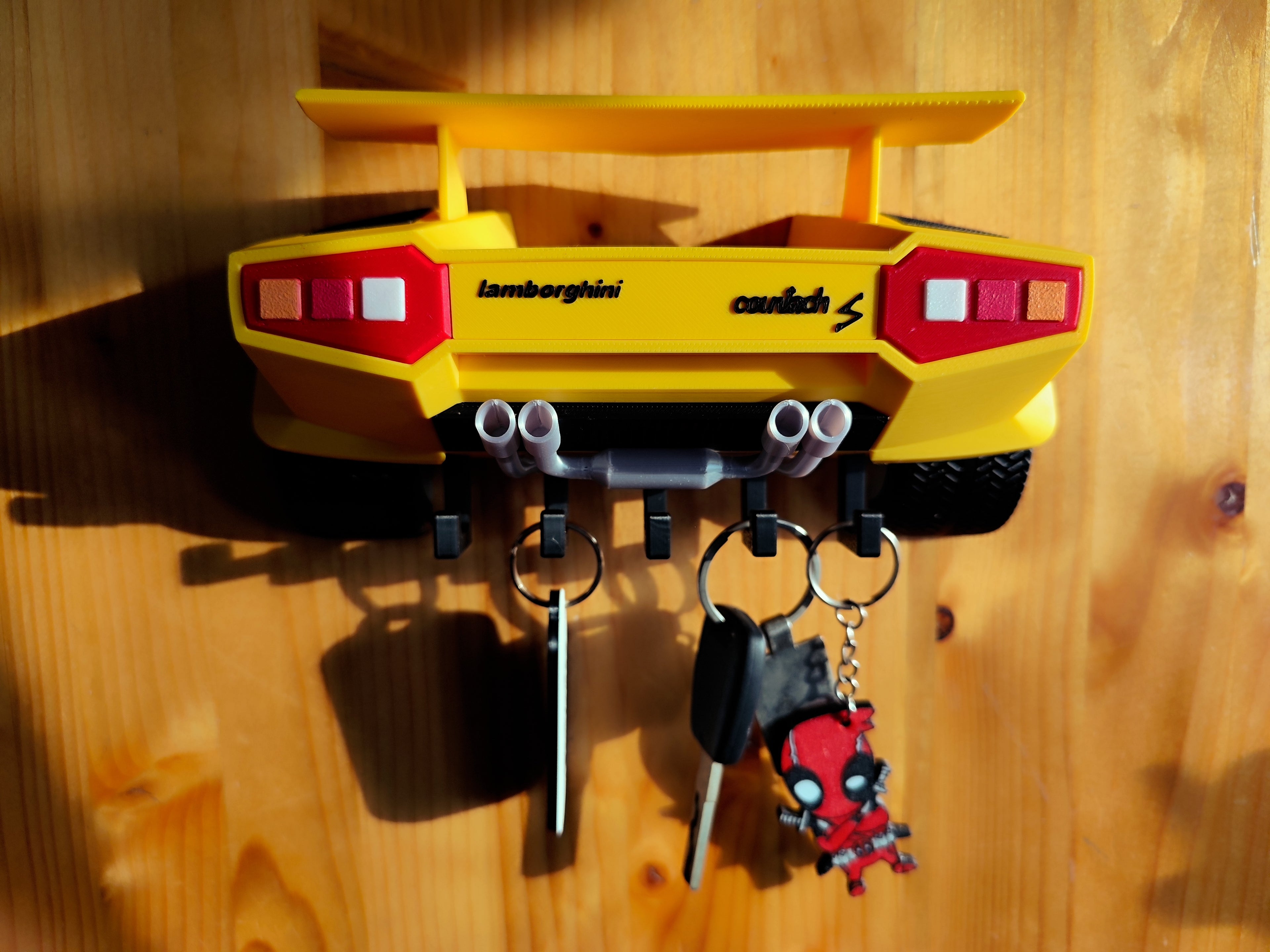 ELISO Wedge Supercar Key Holder