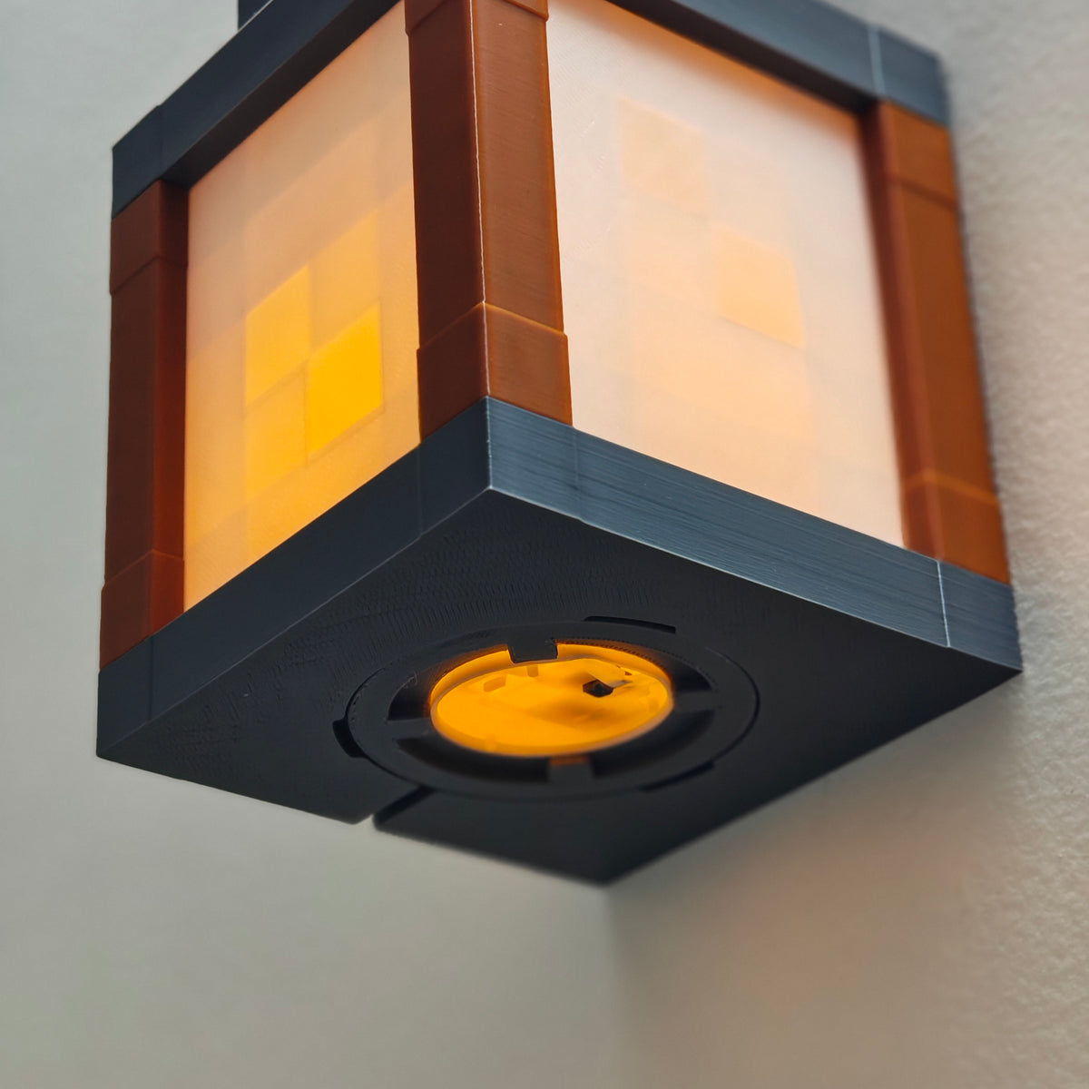 Eliso Lantern – Classic Edition 👾