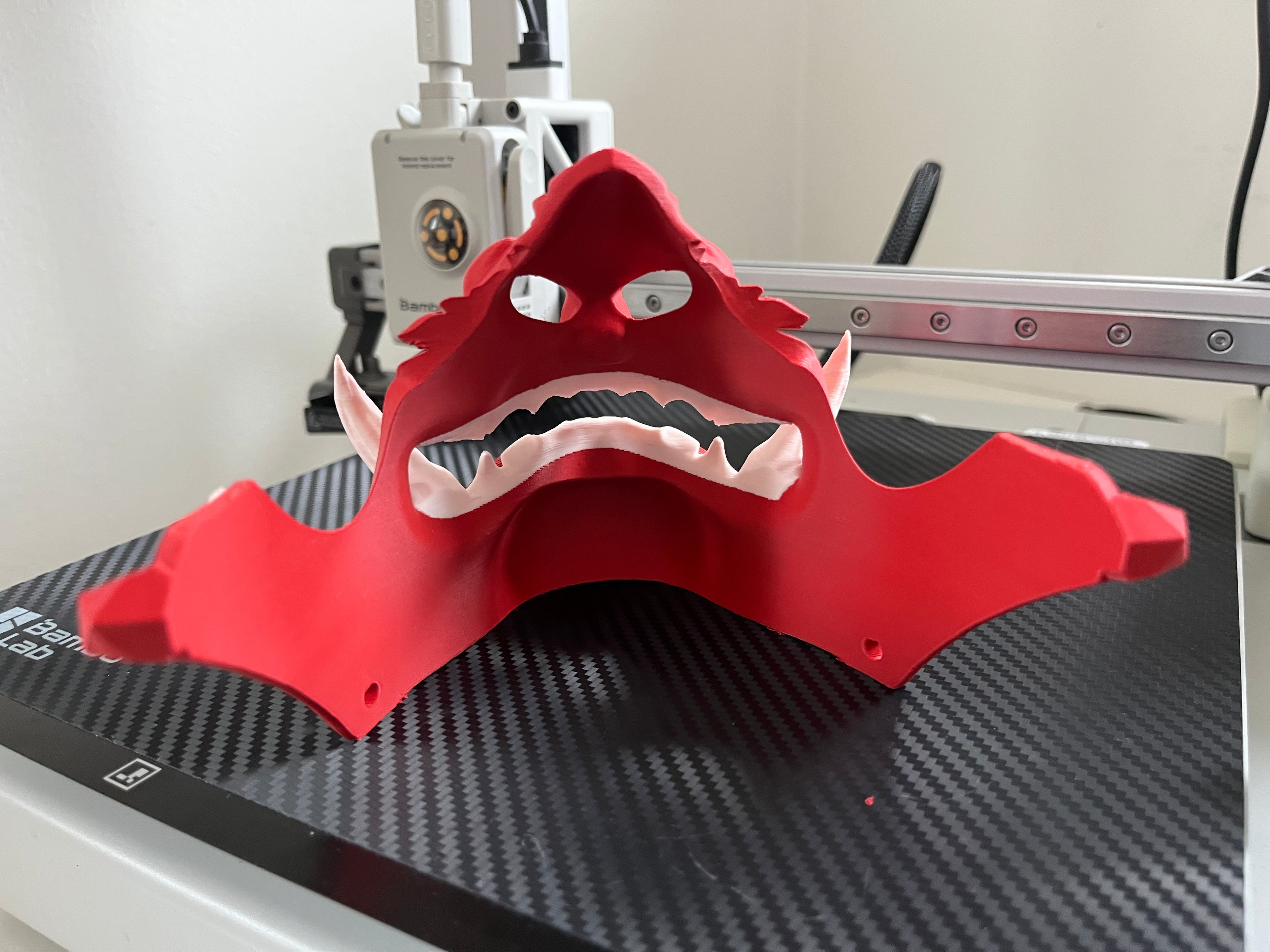 ELISO Oni Mask Controller Stand