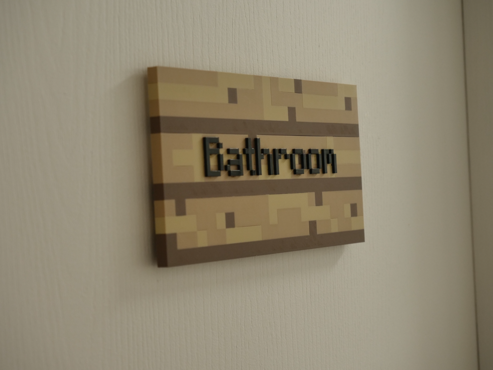 ELISO Pixel Custom Name Plate Display